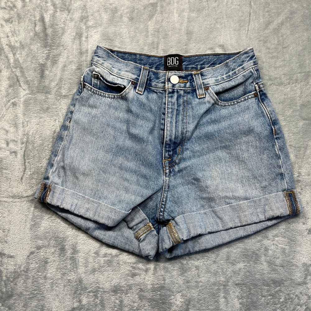 BDG Urban Outfitters Denim Shorts Womens Light Blue Mom High Rise Cuffed 25